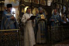 В Праздник Рождества Пресвятой Богородицы архиепископ Артемий возглавил в Покровском соборе литургию и совершил иерейскую хиротонию