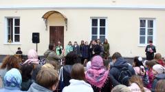 Учебный год в воскресной школе Покровского собора начался с литургии и линейки