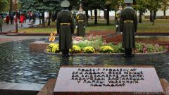 В рамках акции "Во славу общей Победы" в Покровский собор передали на хранение капсулу с землей с мест воинских захоронений 