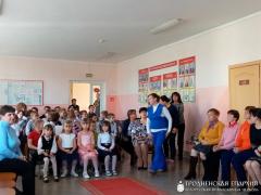 Настоятель храма деревни Деречин принял участие в мероприятиях, посвященных Дню матери