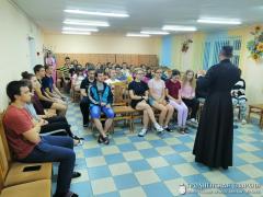 Священник провел беседу со студентами Гродненского государственного университета