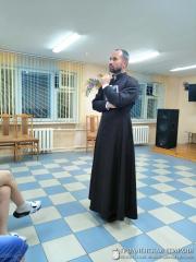 Священник провел беседу со студентами Гродненского государственного университета