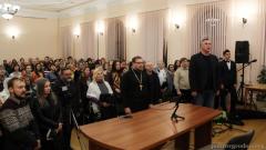 Врач-психотерапевт Вячеслав Боровских выступил с лекцией "Психология ссоры" в Покровском соборе