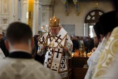 В день памяти своего небесного покровителя архиепископ Артемий возглавил литургию в Покровском соборе