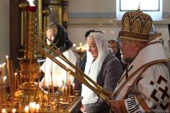 В день памяти своего небесного покровителя архиепископ Артемий возглавил литургию в Покровском соборе
