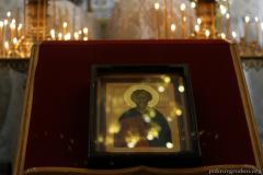 В день памяти своего небесного покровителя архиепископ Артемий возглавил литургию в Покровском соборе