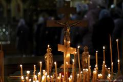 В день памяти своего небесного покровителя архиепископ Артемий возглавил литургию в Покровском соборе