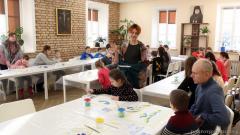 Творческие мастер-классы прошли в воскресной школе Покровского собора