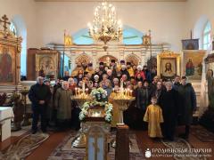 В храме деревни Пески состоялось соборное богослужение духовенства Мостовского благочиния