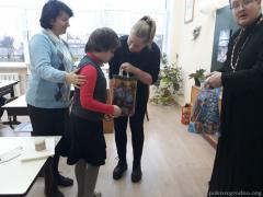 Рождественская акция молодежного братства Покровского собора завершилась вручением подарков для слабовидящих
