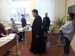 Рождественская акция молодежного братства Покровского собора завершилась вручением подарков для слабовидящих