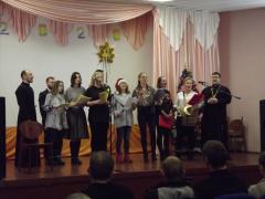 Молодежное братство Покровского собора устроило колядный вечер в доме-интернате (д. Сколобово)