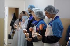 Чин великого освящение воды в первые минуты Крещенского сочельника в цеху розлива минеральной воды в д. Поречье совершил священник Покровского собора