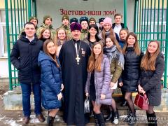 Настоятель храма поселка Берестовица и члены молодежного хора посетили пограничную заставу № 9 в д. Галынка