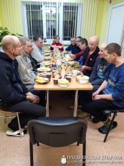 Благотворительный ужин для посетителей Гродненского городского дома ночного пребывания 