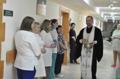 Священник провел встречу с сотрудниками Гродненского областного клинического перинатального центра