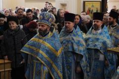 В праздник Сретения Господня архиепископ Артемий возглавил богослужения в Покровском соборе