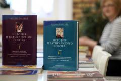 "Богословское образование для мирян и его перспективы" - ректор Библейско-богословского института св. апостола Андрея выступил в Клубе православного общения