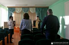 Благочинный Зельвенского округа провел встречи с педагогами школ района