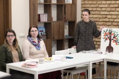 Семинар по сказкотерапии для педагогов воскресной школы Покровского собора провела психолог Светлана Резник