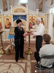 «Cлужа Богу, людям и науке»