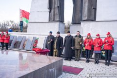 Духовенство Зельвенского благочиния приняло участие в акции по забору земли с мест воинских захоронений