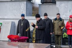 Духовенство Зельвенского благочиния приняло участие в акции по забору земли с мест воинских захоронений