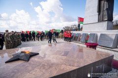 Духовенство Зельвенского благочиния приняло участие в акции по забору земли с мест воинских захоронений