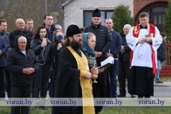 В Вороново в преддверии Воскресения Христова установили поклонные кресты