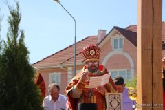 Освящение поклонного креста на месте строительства храма в честь иконы Богородицы «Утоли моя печали»