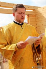 Закладка камня в основание малого деревянного храма в Погоранах