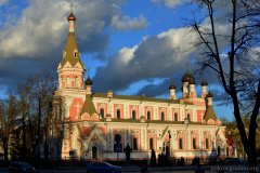 Архиепископ Артемий возглавил в Покровском соборе акафист Пресвятой Богородице в день сугубой молитвы за Беларусь