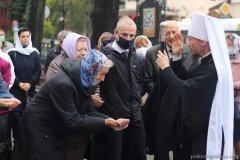 В Праздник Покрова Пресвятой Богородицы митрополит Вениамин возглавил литургию в Покровском соборе 