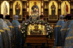 В Праздник Покрова Пресвятой Богородицы митрополит Вениамин возглавил литургию в Покровском соборе 
