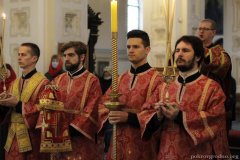 В день памяти своего небесного покровителя архиепископ Артемий возглавил литургию в Покровском соборе