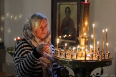 В день памяти своего небесного покровителя архиепископ Артемий возглавил литургию в Покровском соборе