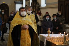 В Покровском соборе совершили панихиду по убиенному Роману Бондаренко