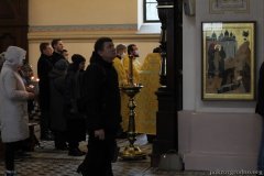 В Покровском соборе совершили панихиду по убиенному Роману Бондаренко