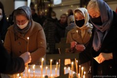 В Покровском соборе совершили панихиду по убиенному Роману Бондаренко