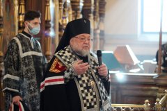 Архиепископ Артемий возглавил воскресную вечерню с чином прощения в Покровском соборе Архиепископ Артемий возглавил воскресную вечерню с чином прощения в Покровском соборе