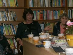 В Остринской горпоселковой библиотеке состоялась встреча Клуба неравнодушных мам В Остринской горпоселковой библиотеке состоялась встреча Клуба неравнодушных мам
