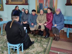 Беседа с прихожанам в храме деревни Лаша Беседа с прихожанам в храме деревни Лаша