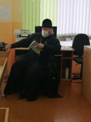 Священник принял участие в мероприятии в рамках проекта "ШАГ" в Дубненской средней школе Священник принял участие в мероприятии в рамках проекта "ШАГ" в Дубненской средней школе