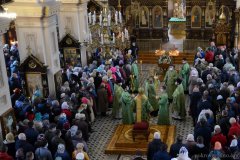 В праздник Входа Господня в Иерусалим архиепископ Артемий возглавил праздничное богослужение в Покровском соборе