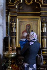 В Неделю 2-ю по Пасхе, апостола Фомы, литургию в Покровском соборе возглавил архиепископ Артемий В Неделю 2-ю по Пасхе, апостола Фомы, литургию в Покровском соборе возглавил архиепископ Артемий