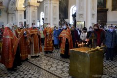 В Неделю 2-ю по Пасхе, апостола Фомы, литургию в Покровском соборе возглавил архиепископ Артемий В Неделю 2-ю по Пасхе, апостола Фомы, литургию в Покровском соборе возглавил архиепископ Артемий