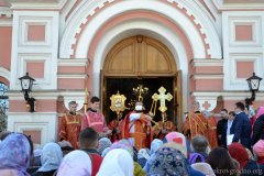 В Неделю 2-ю по Пасхе, апостола Фомы, литургию в Покровском соборе возглавил архиепископ Артемий В Неделю 2-ю по Пасхе, апостола Фомы, литургию в Покровском соборе возглавил архиепископ Артемий