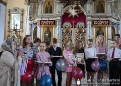В храме поселка Зельва состоялся утренник воскресной школы в честь дня святых жен-мироносиц