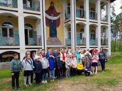 Паломническая поездка воспитанников воскресной школы Покровского собора в Лавришево
