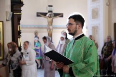 Накануне дня Святой Троицы Епископ Антоний совершил всенощное бдение в Покровском соборе